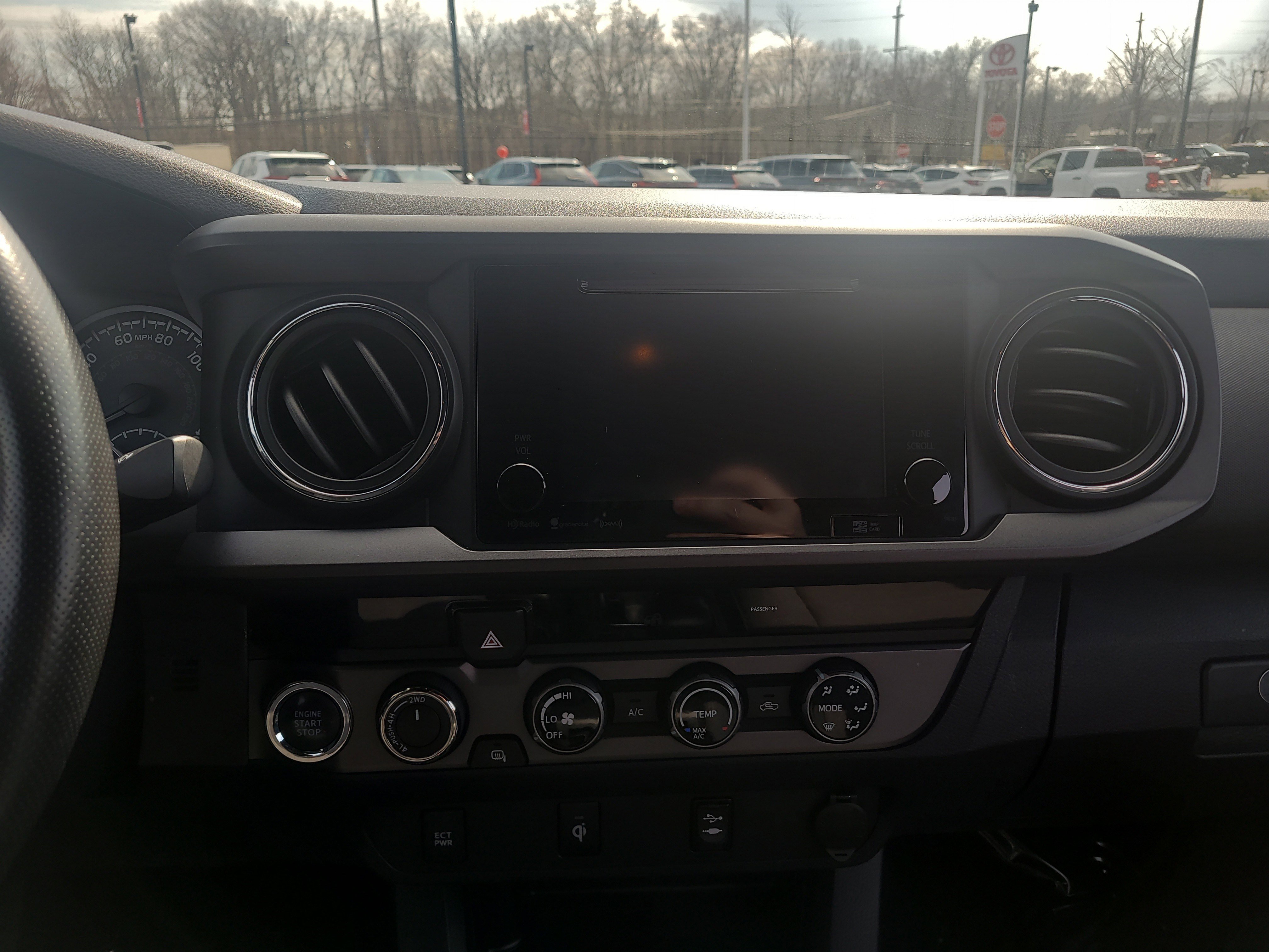 Certified 2017 Toyota Tacoma TRD Sport w/ Tow Package (A/T) image 19