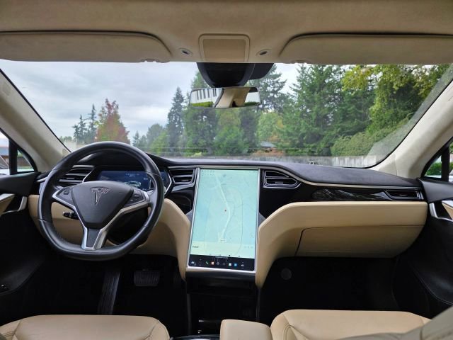 Used 2015 Tesla Model S 85D image 11