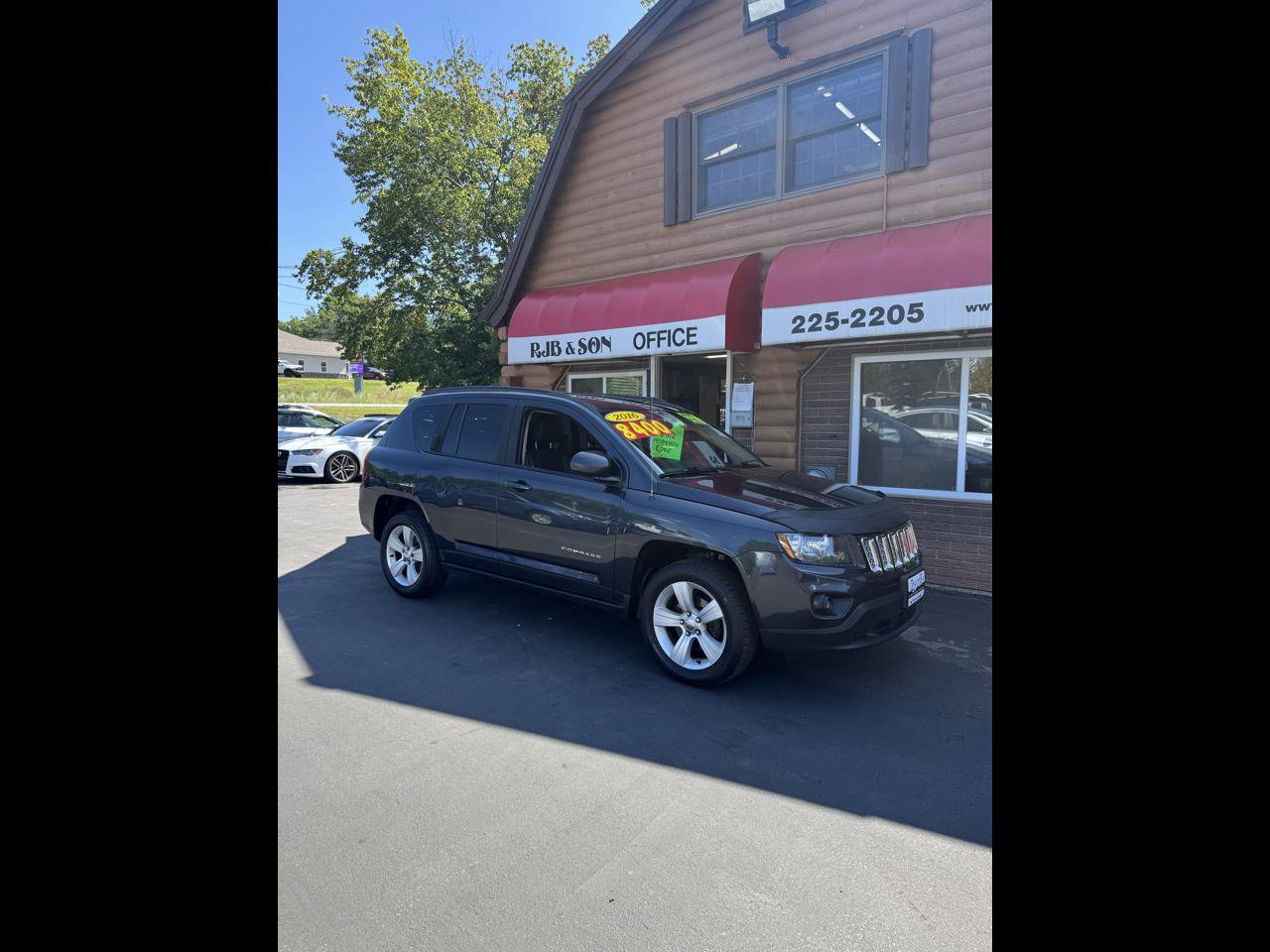 Used 2016 Jeep Compass Latitude AWD/4WD image 1