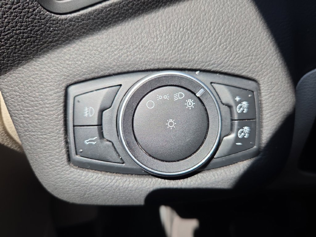 Used 2017 Ford Escape SE w/ SE Leather Comfort Package AWD/4WD image 26