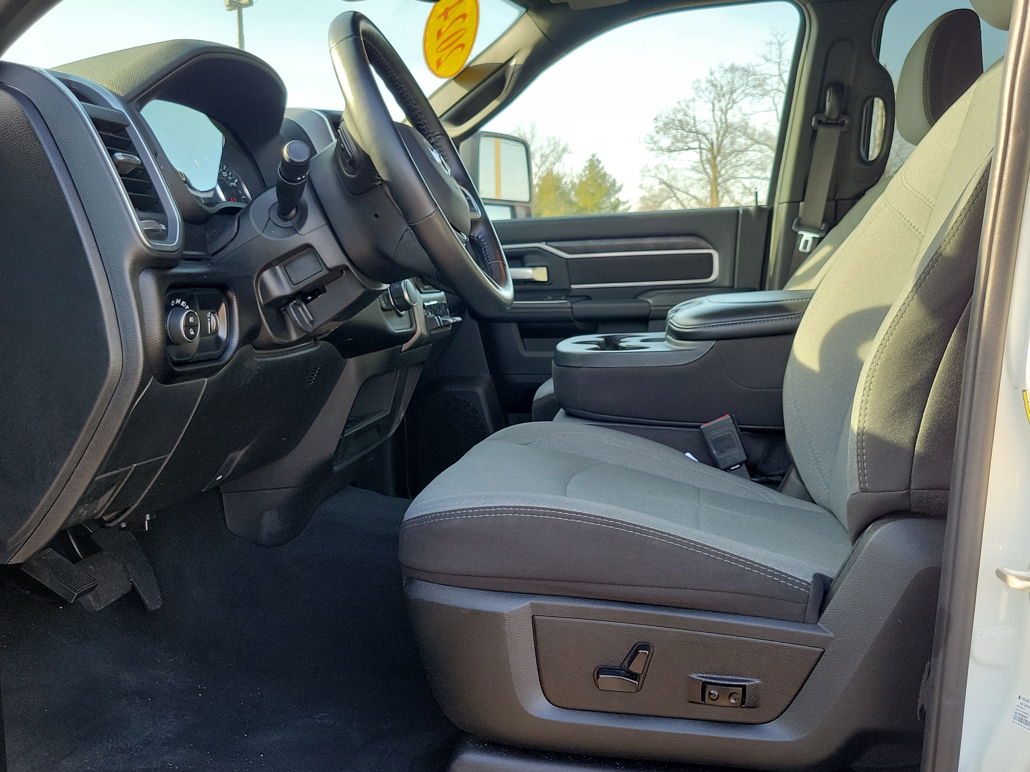 Used 2024 RAM 2500 Big Horn w/ Bed Utility Group image 8