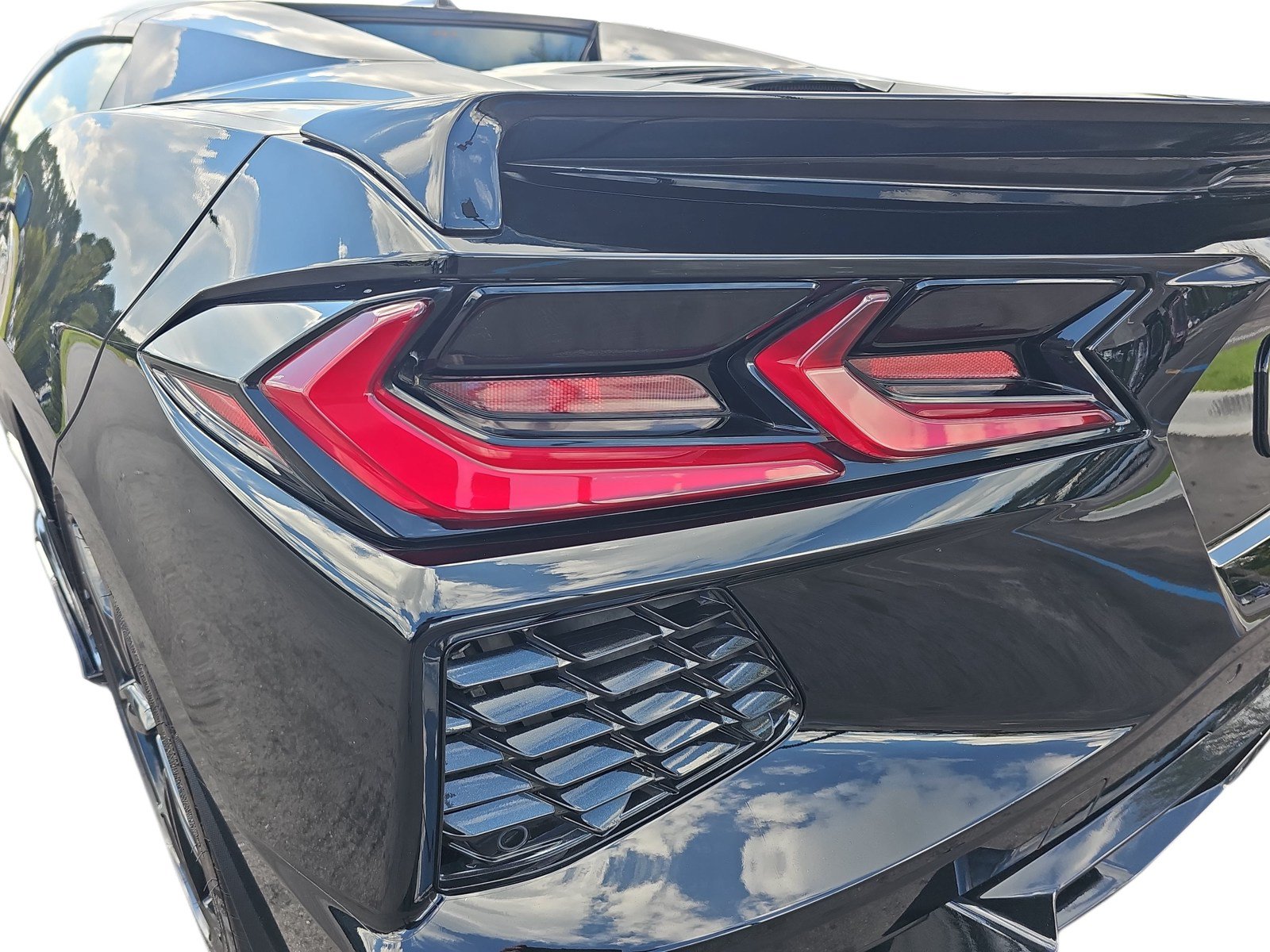 Used 2023 Chevrolet Corvette Stingray Preferred Conv w/ Battery Protection Package RWD image 30