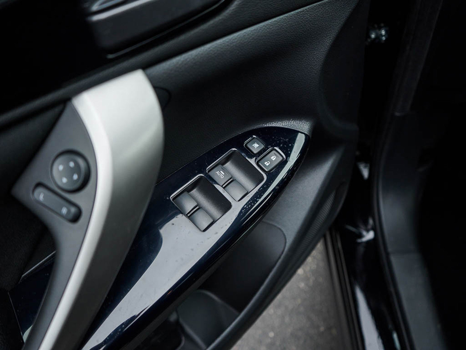 New 2025 Mitsubishi Eclipse Cross LE image 18