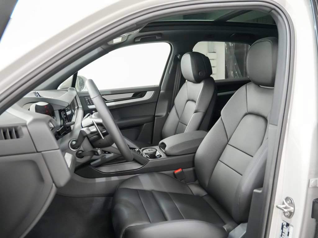 New 2026 Porsche Cayenne AWD/4WD image 5