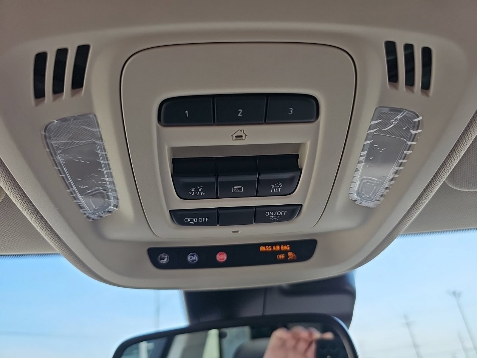 Used 2021 Buick Envision Avenir AWD/4WD image 24