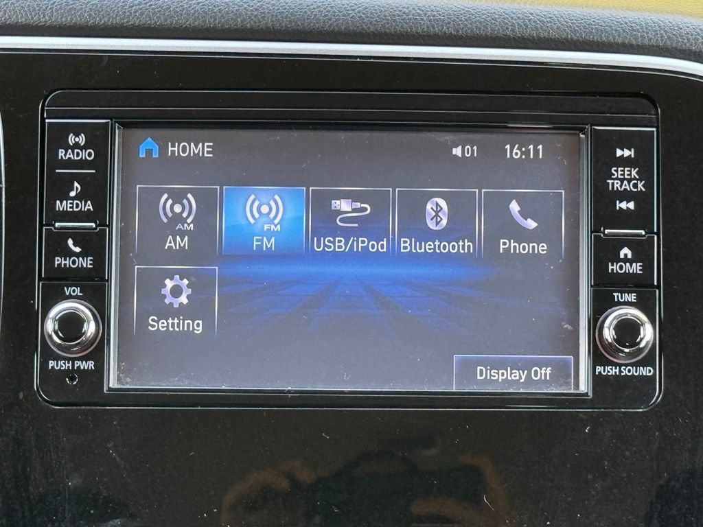 Used 2020 Mitsubishi Outlander ES AWD/4WD image 24