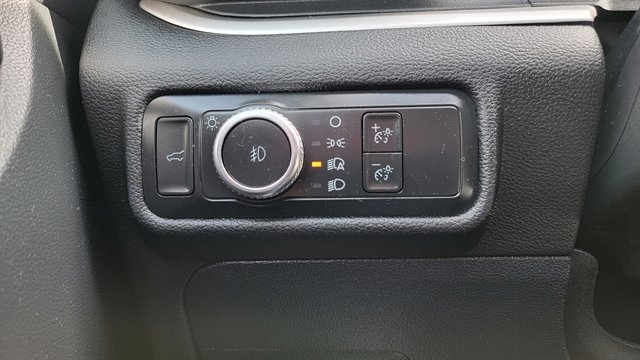 Used 2022 Ford Explorer XLT w/ Equipment Group 202A image 18