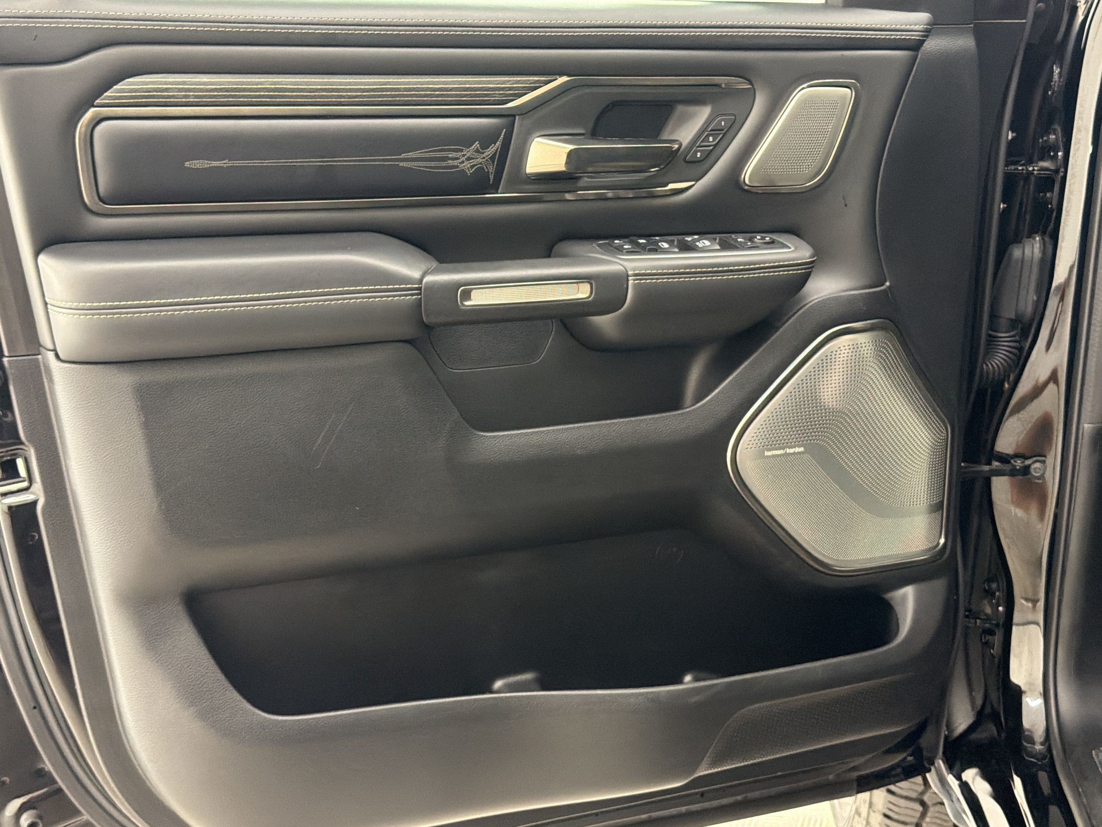 Used 2020 RAM 1500 Limited AWD/4WD image 13