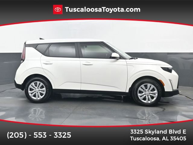 Used 2025 Kia Soul LX FWD image 1