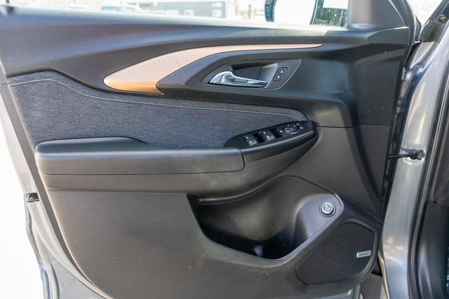 Used 2022 Chevrolet TrailBlazer ACTIV w/ Sun and Liftgate Package FWD image 17