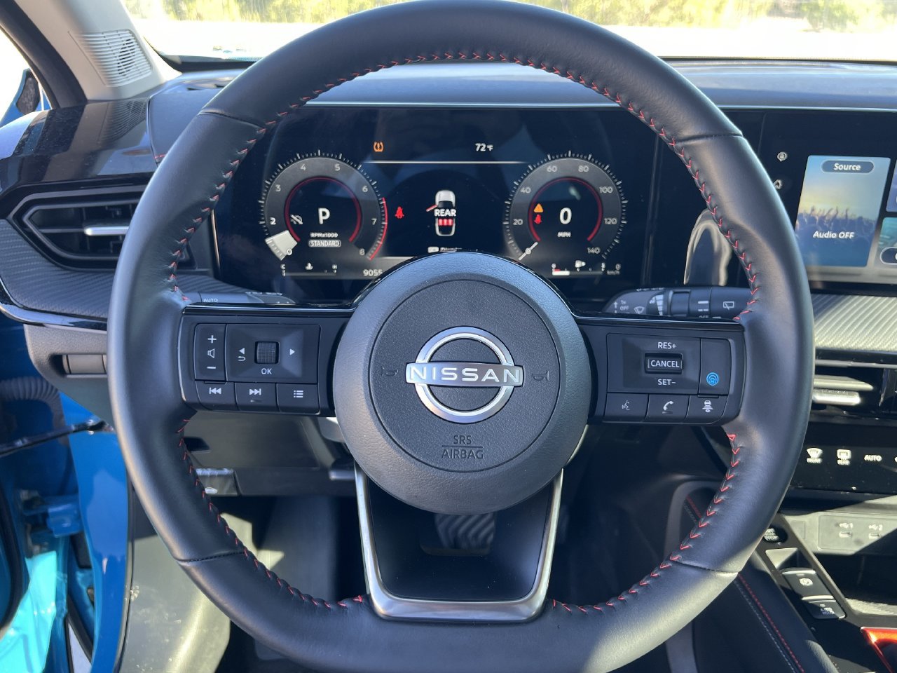 Used 2025 Nissan Kicks SR FWD image 7