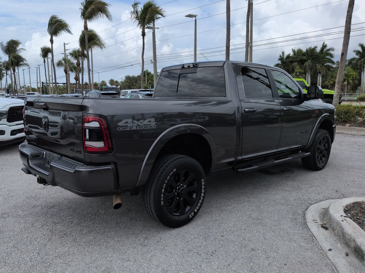 Used 2022 RAM 2500 Laramie w/ Night Edition AWD/4WD image 5