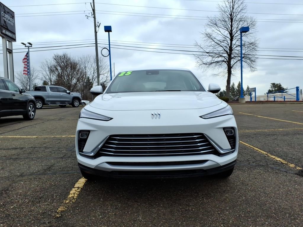 Certified 2025 Buick Envista Preferred w/ Convenience I Package FWD image 2