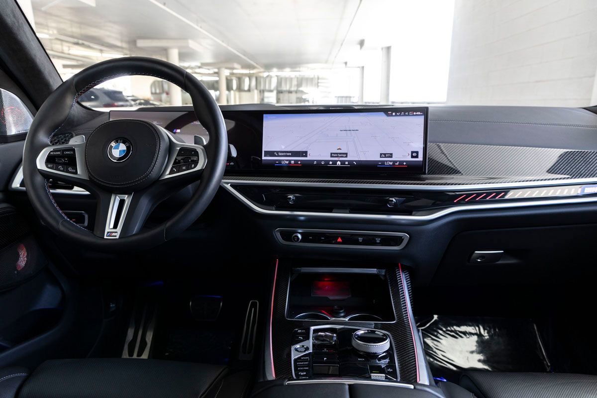 Used 2025 BMW X7 M60i AWD/4WD image 11