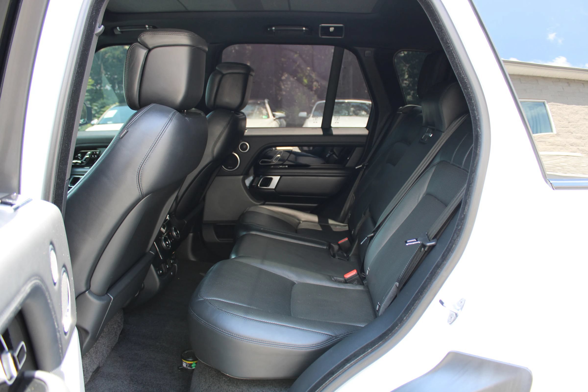 Used 2019 Land Rover Range Rover Supercharged AWD/4WD image 28