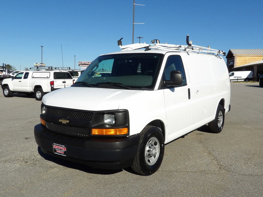 Used 2017 Chevrolet Express 2500 image 55