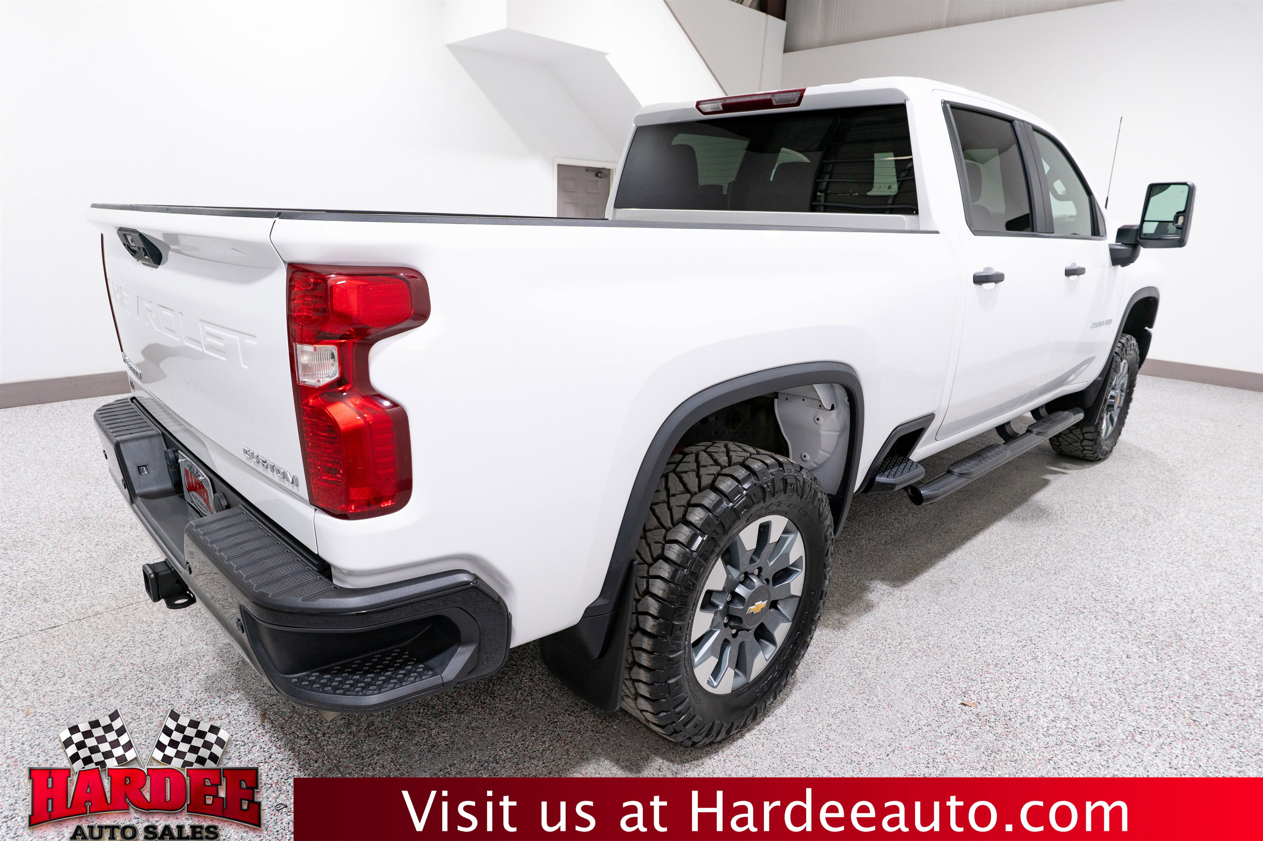 Used 2025 Chevrolet Silverado 2500 Custom w/ Custom Value Package AWD/4WD image 5