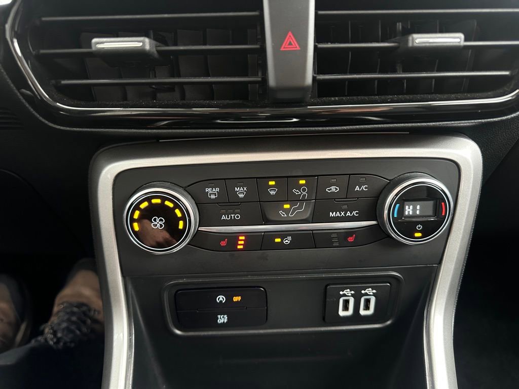 Used 2022 Ford EcoSport Titanium image 22