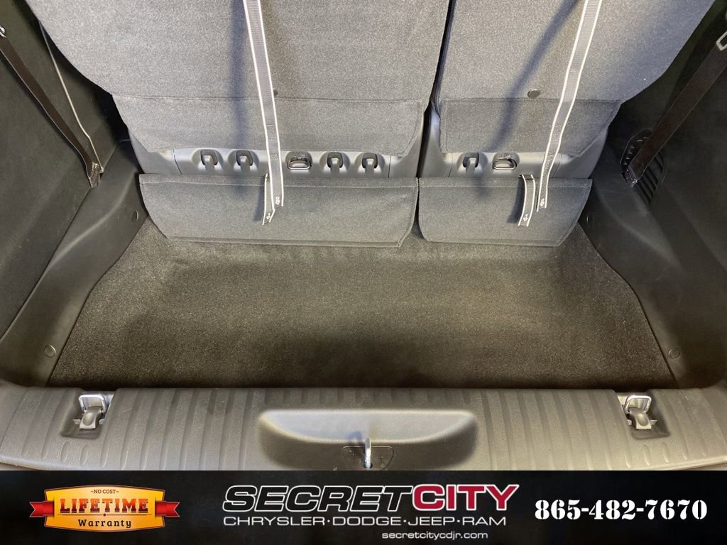 New 2026 Chrysler Pacifica Select image 35