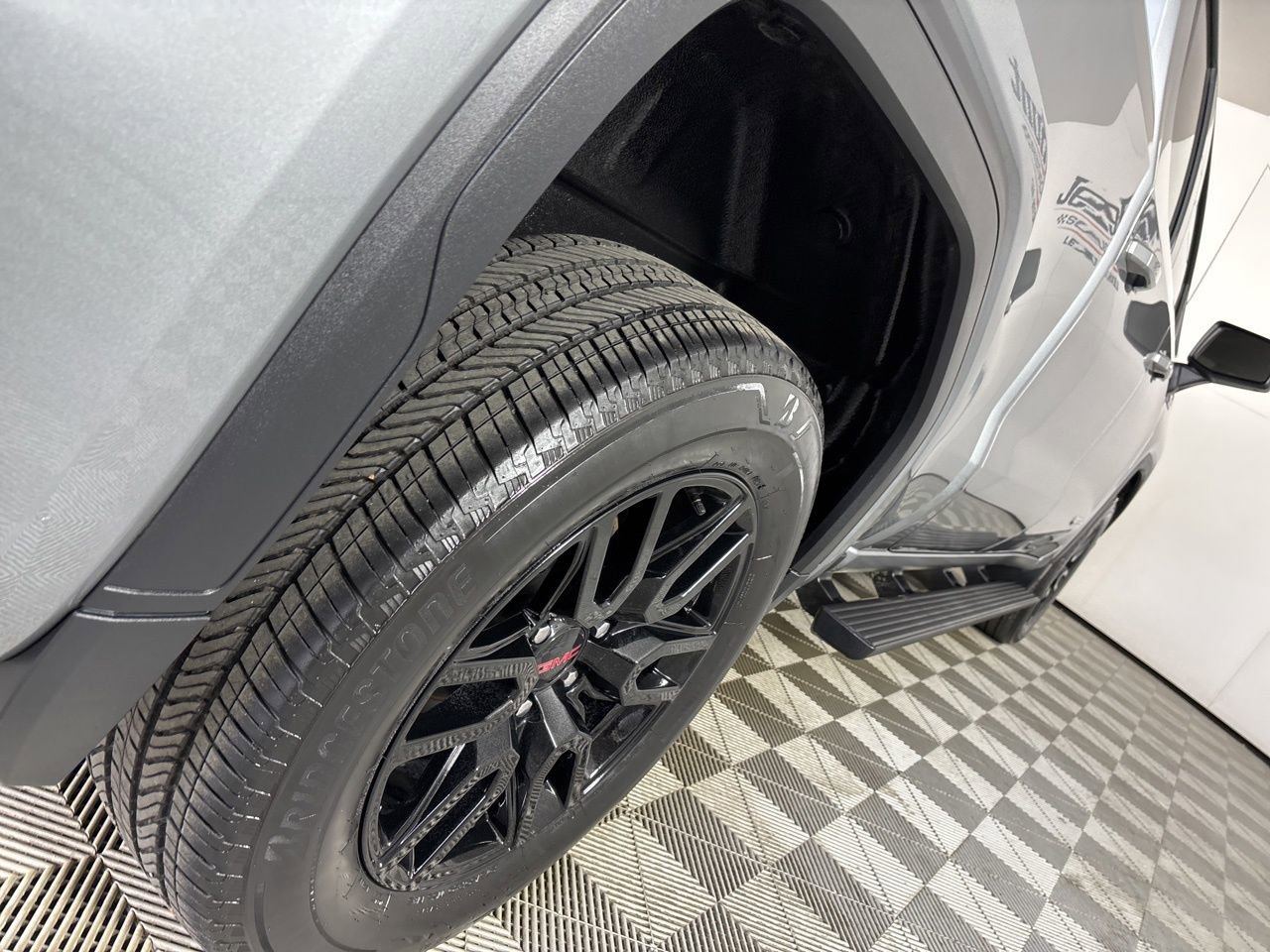 Used 2024 GMC Sierra 1500 Elevation AWD/4WD image 29