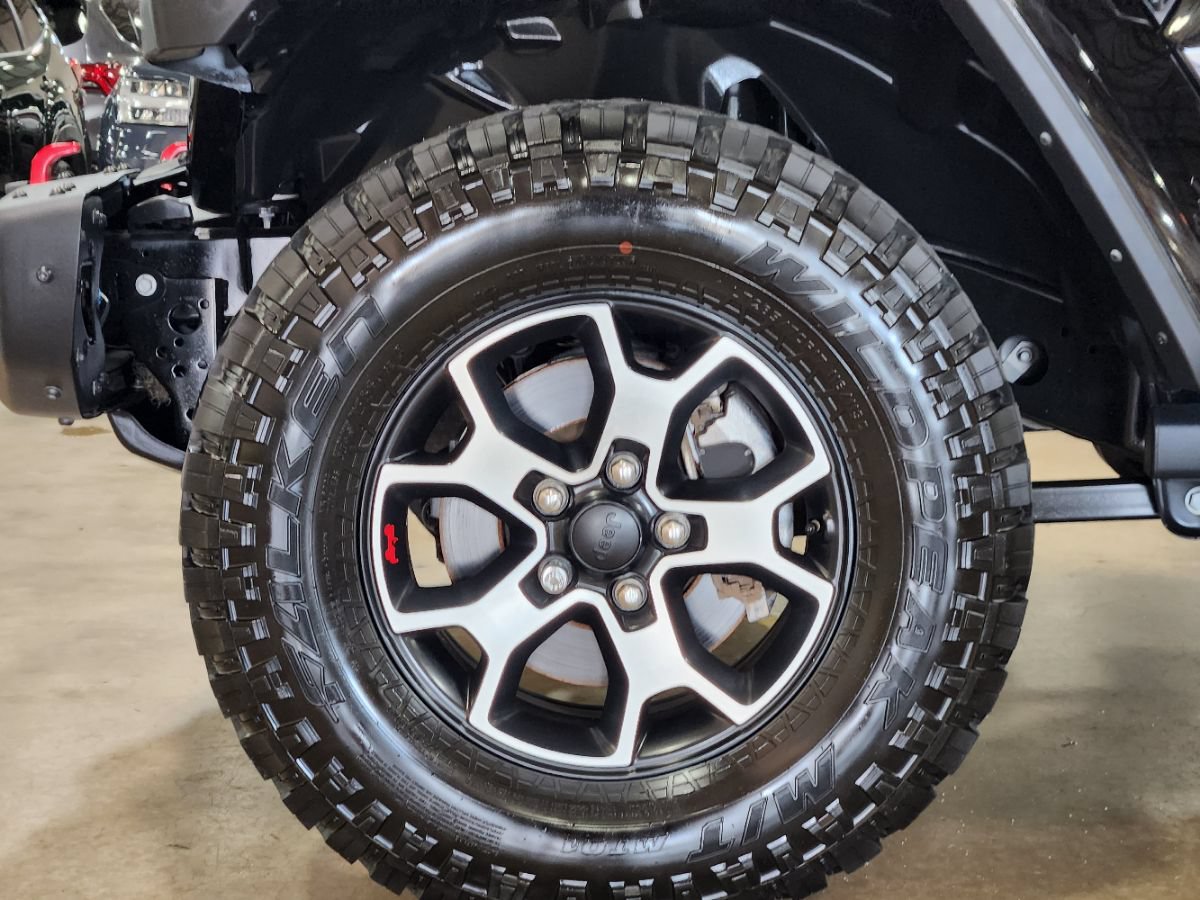 Used 2022 Jeep Wrangler Rubicon AWD/4WD image 18