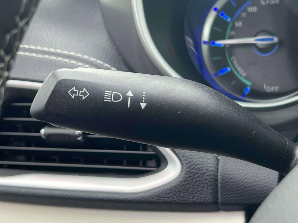 Used 2022 Chrysler Pacifica Touring-L FWD image 25