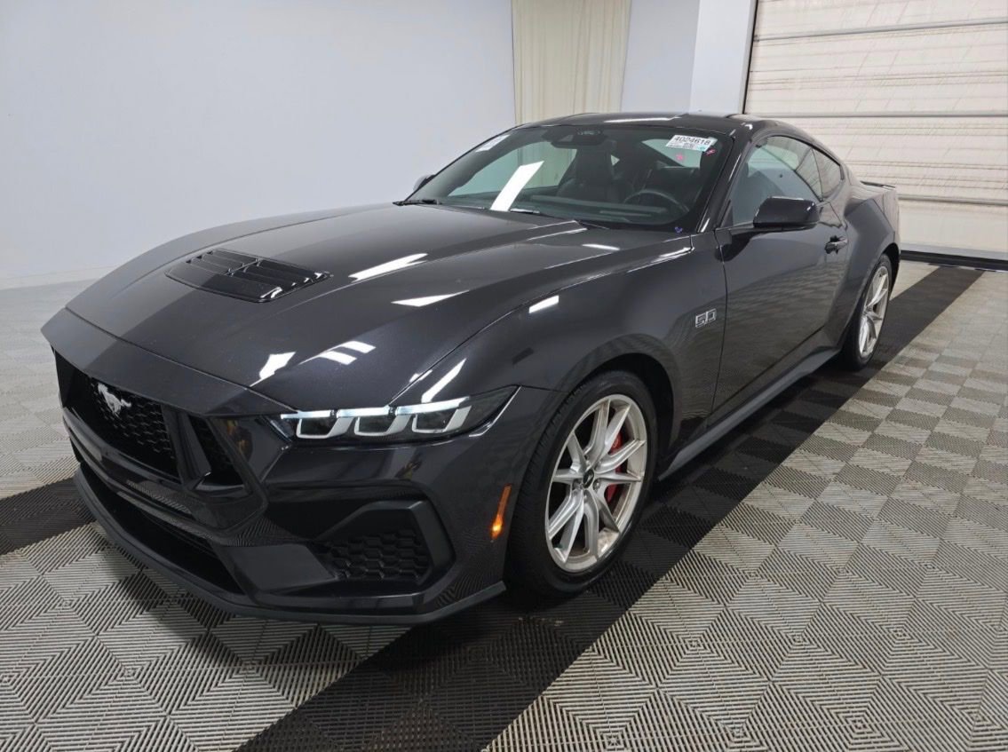 Used 2024 Ford Mustang GT Premium image 2