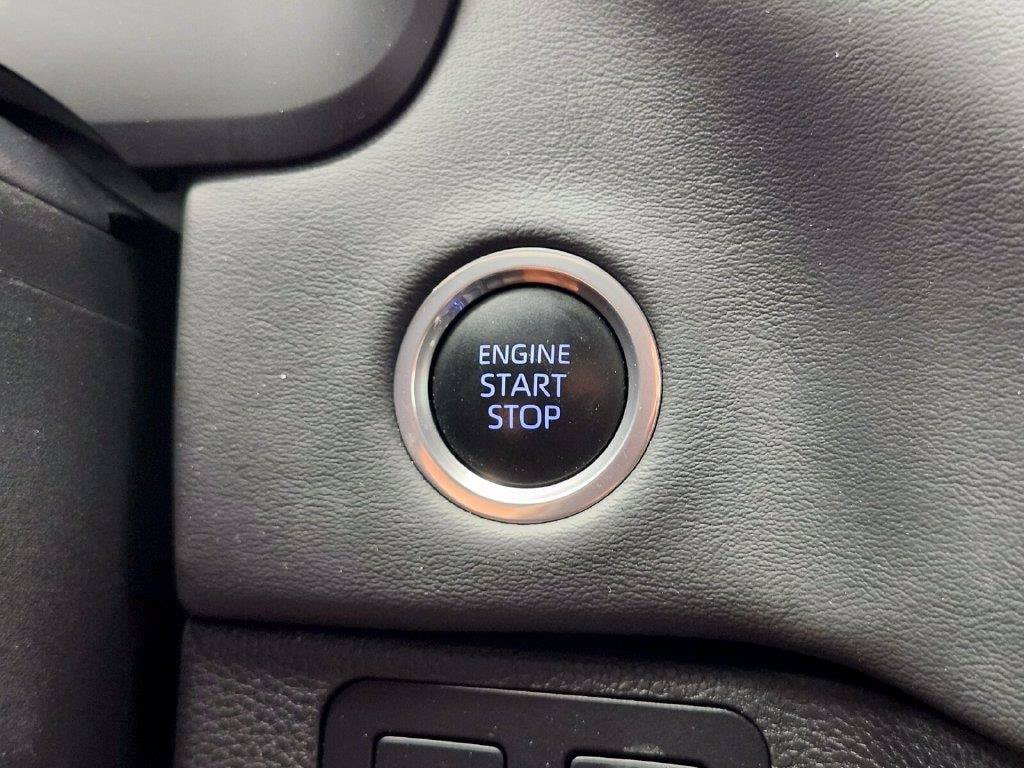 Used 2023 Toyota Tundra Platinum AWD/4WD image 23