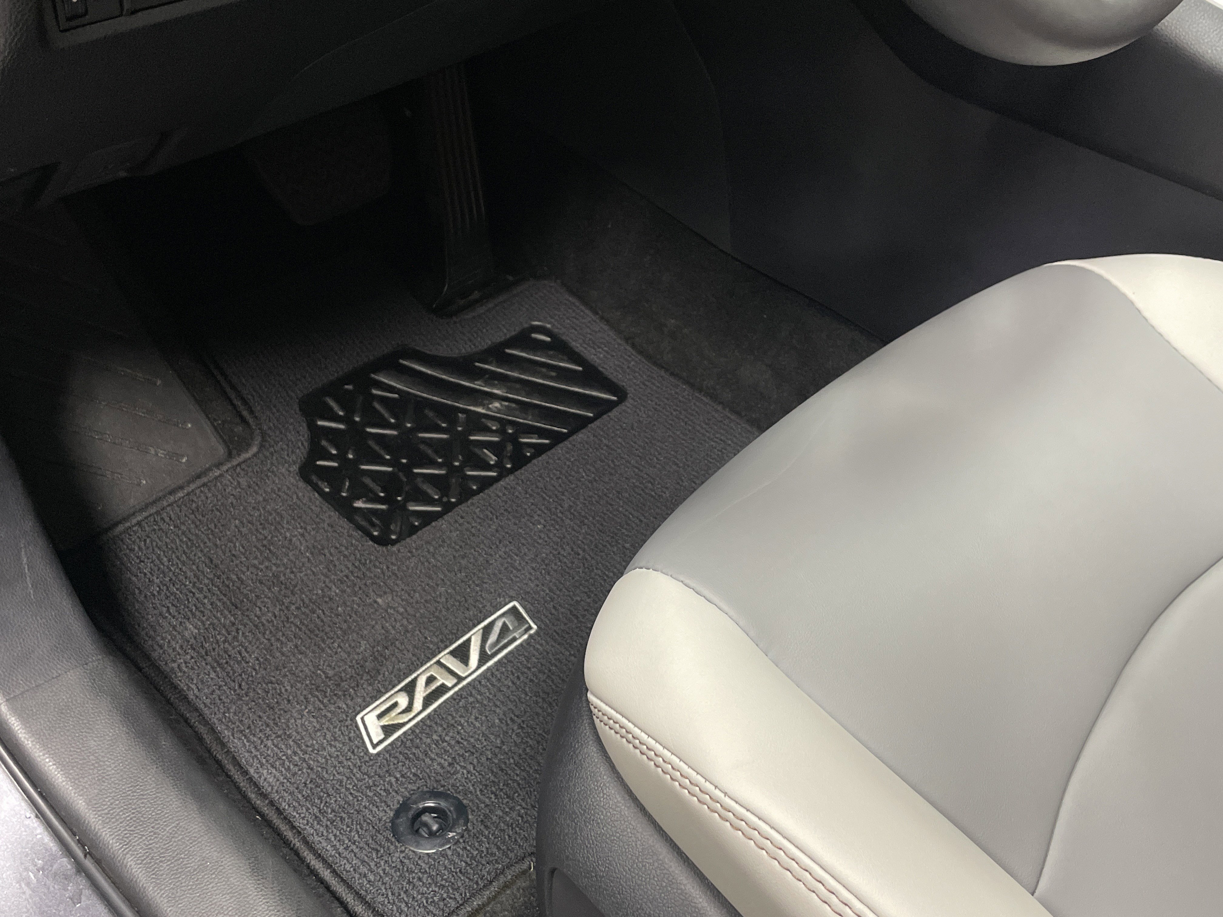 Used 2024 Toyota RAV4 XLE Premium w/ Weather Package image 17