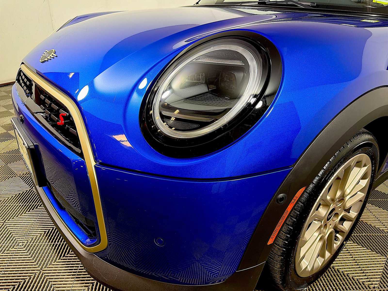 Certified 2025 MINI Cooper S image 26