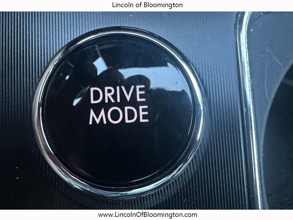 New 2025 Lincoln Corsair AWD w/ Equipment Group 101A image 17