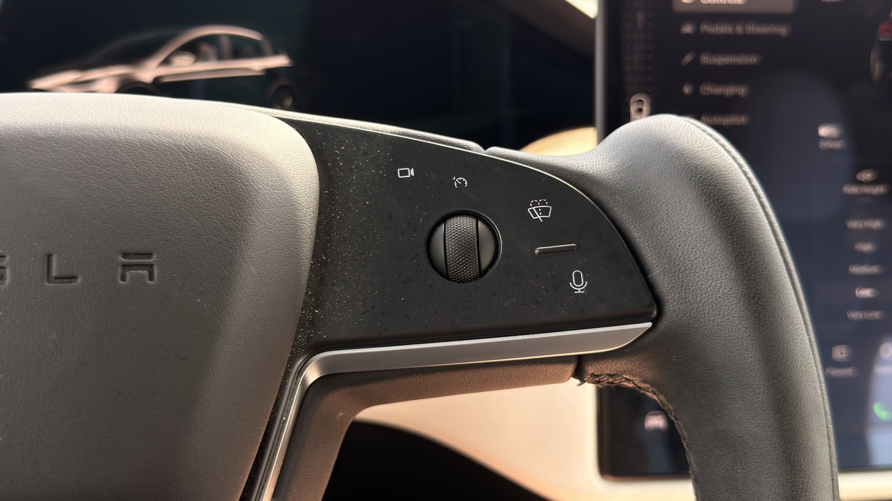 Used 2023 Tesla Model X Plaid image 60