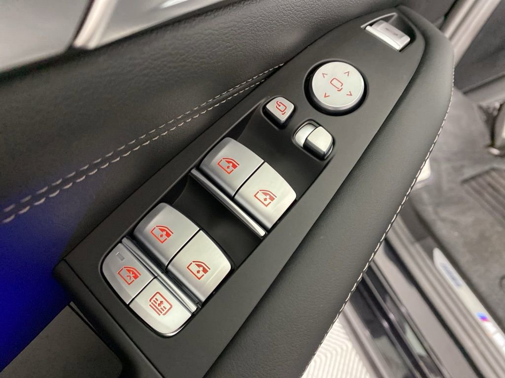 Certified 2025 BMW X7 M60i AWD/4WD image 14