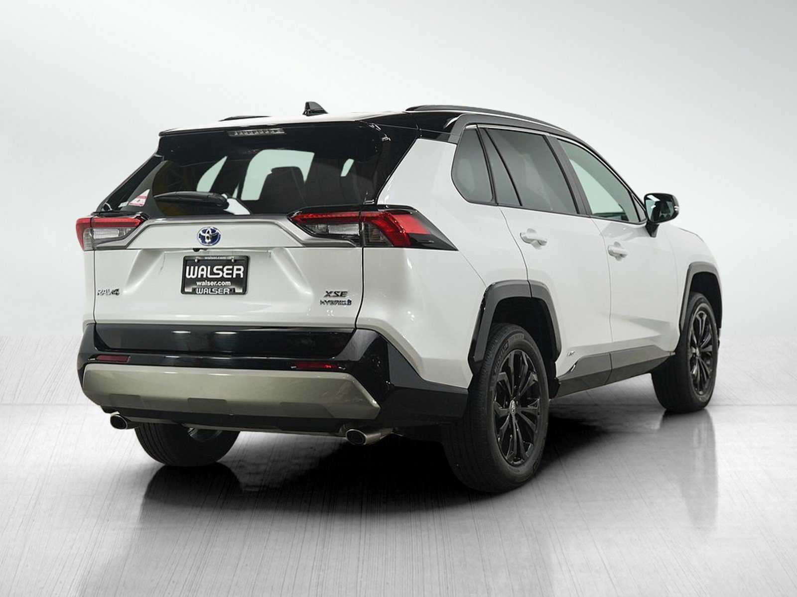 Used 2024 Toyota RAV4 XSE w/ Weather Package AWD/4WD image 5