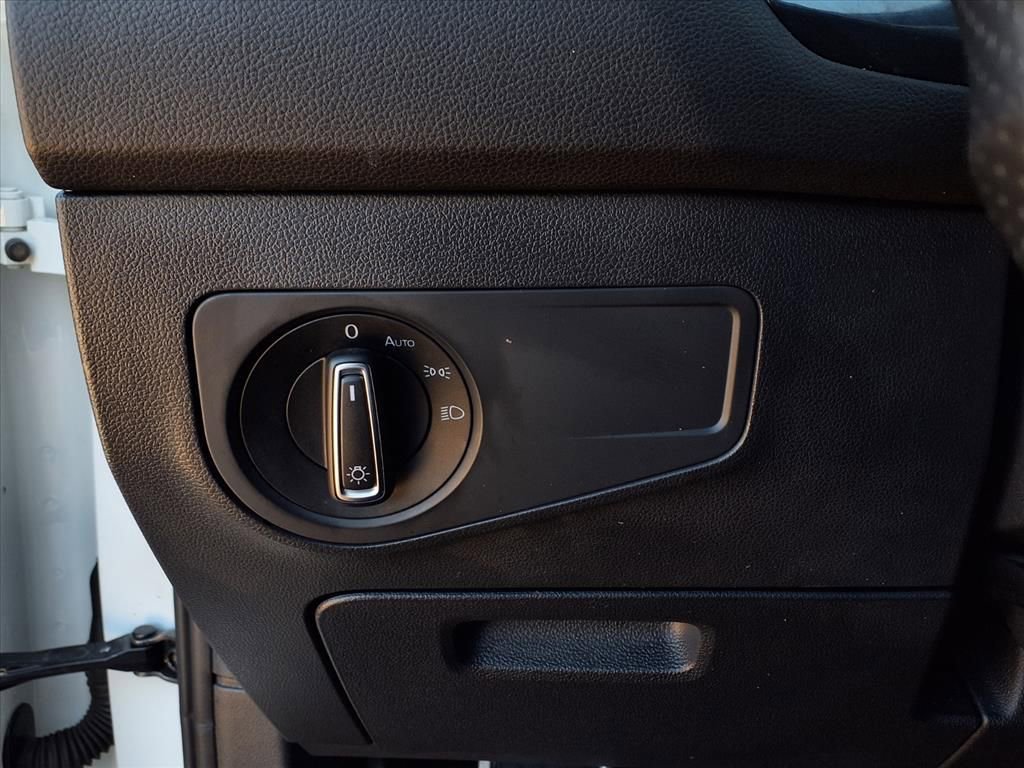 Used 2022 Volkswagen Tiguan SE R-Line image 14