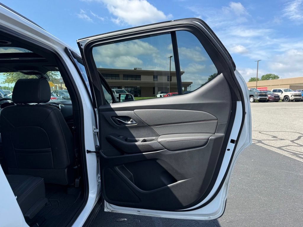 Used 2023 Chevrolet Traverse RS w/ LPO, Floor Liner Package AWD/4WD image 47
