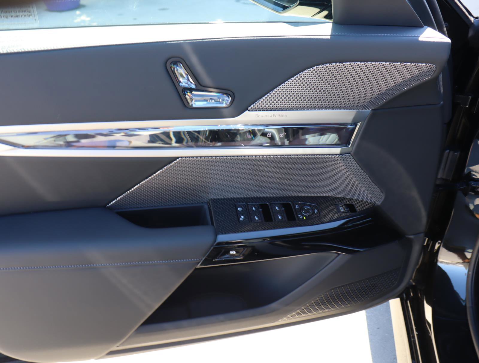 New 2026 BMW 740i w/ Premium Package image 14
