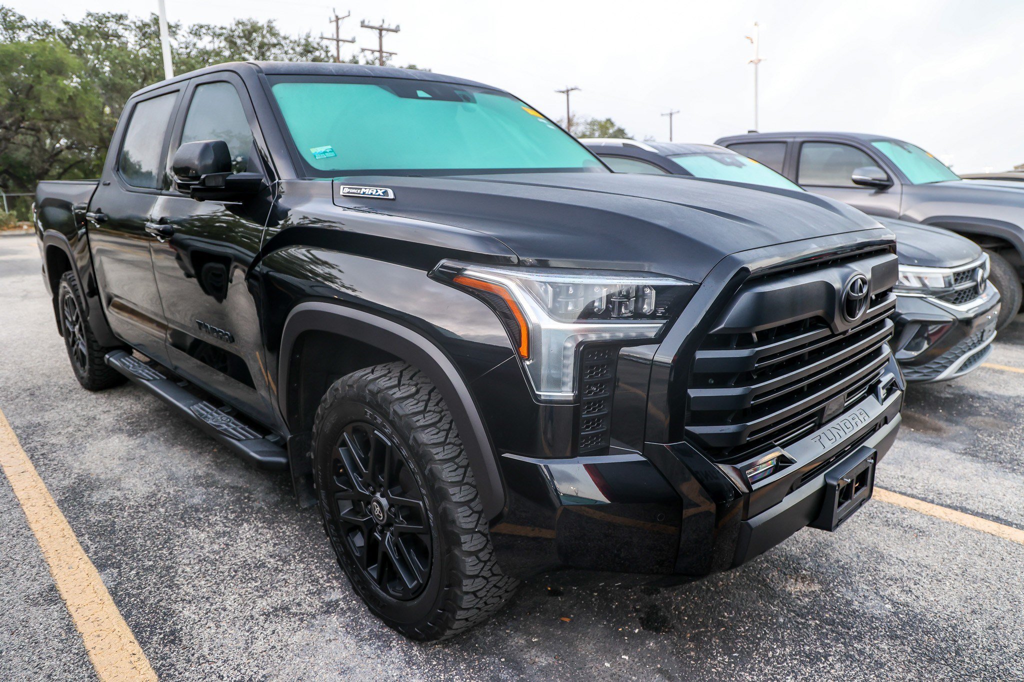 Used 2025 Toyota Tundra Limited AWD/4WD image 5