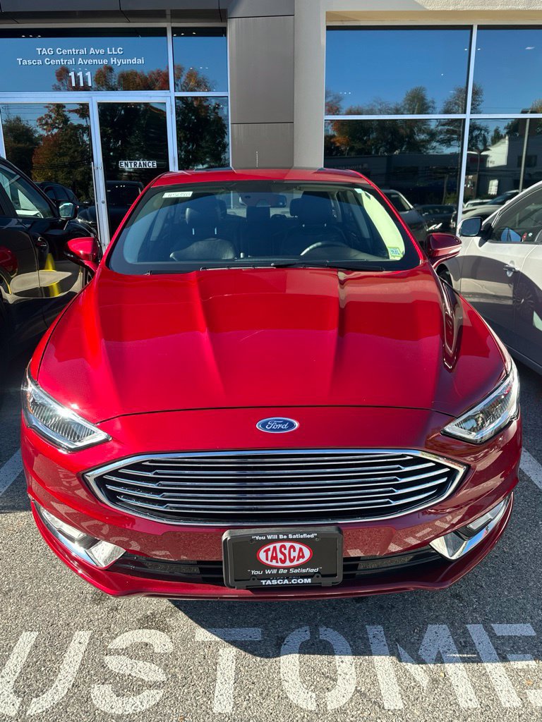 Used 2017 Ford Fusion SE w/ Fusion SE Technology Package AWD/4WD image 1