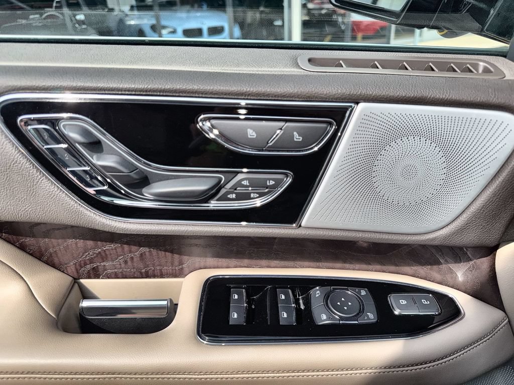 Used 2024 Lincoln Navigator Reserve AWD/4WD image 14