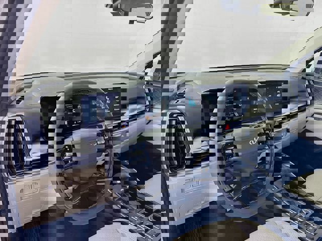 New 2026 Kia Sorento S image 11