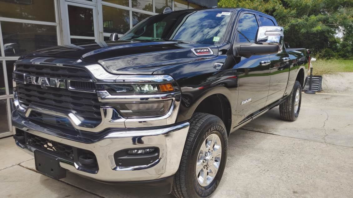Used 2026 RAM 3500 Big Horn AWD/4WD image 2