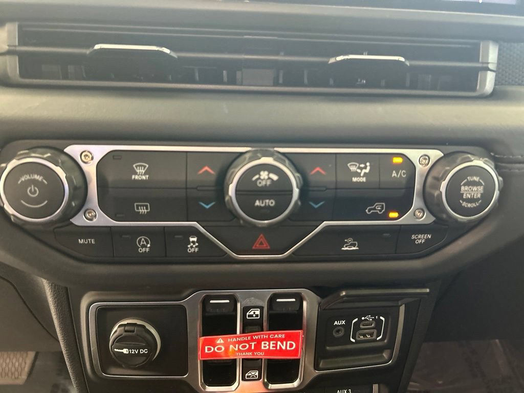 Used 2026 Jeep Wrangler Unlimited Rubicon AWD/4WD image 50