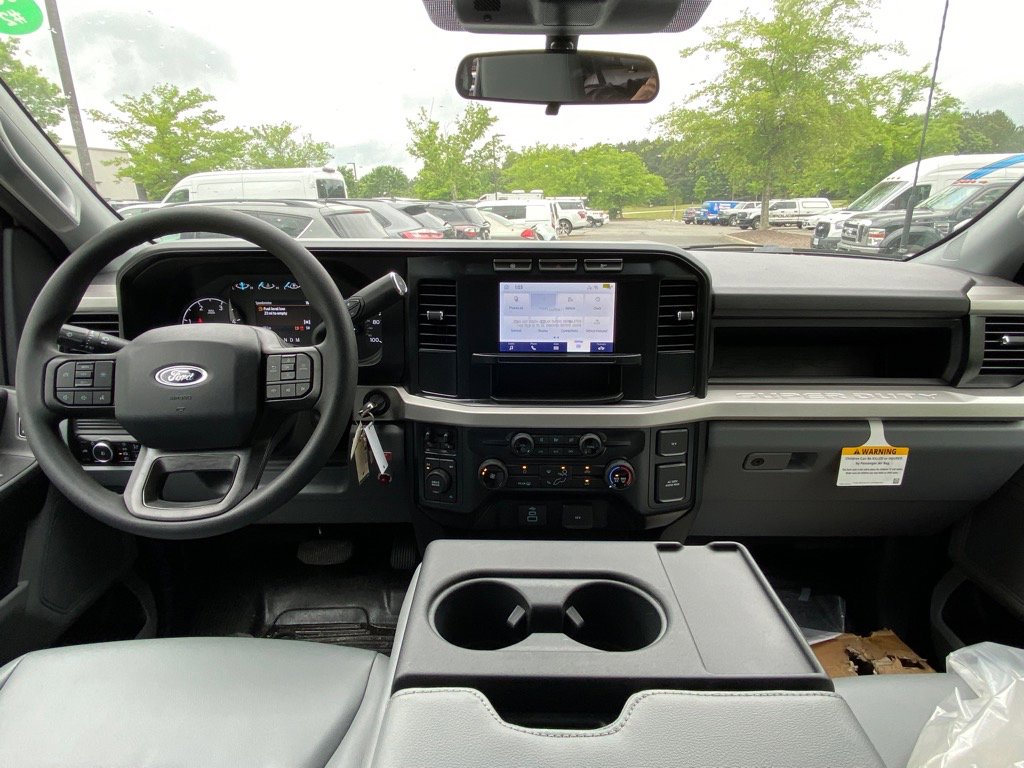 Used 2024 Ford F450 XL image 11