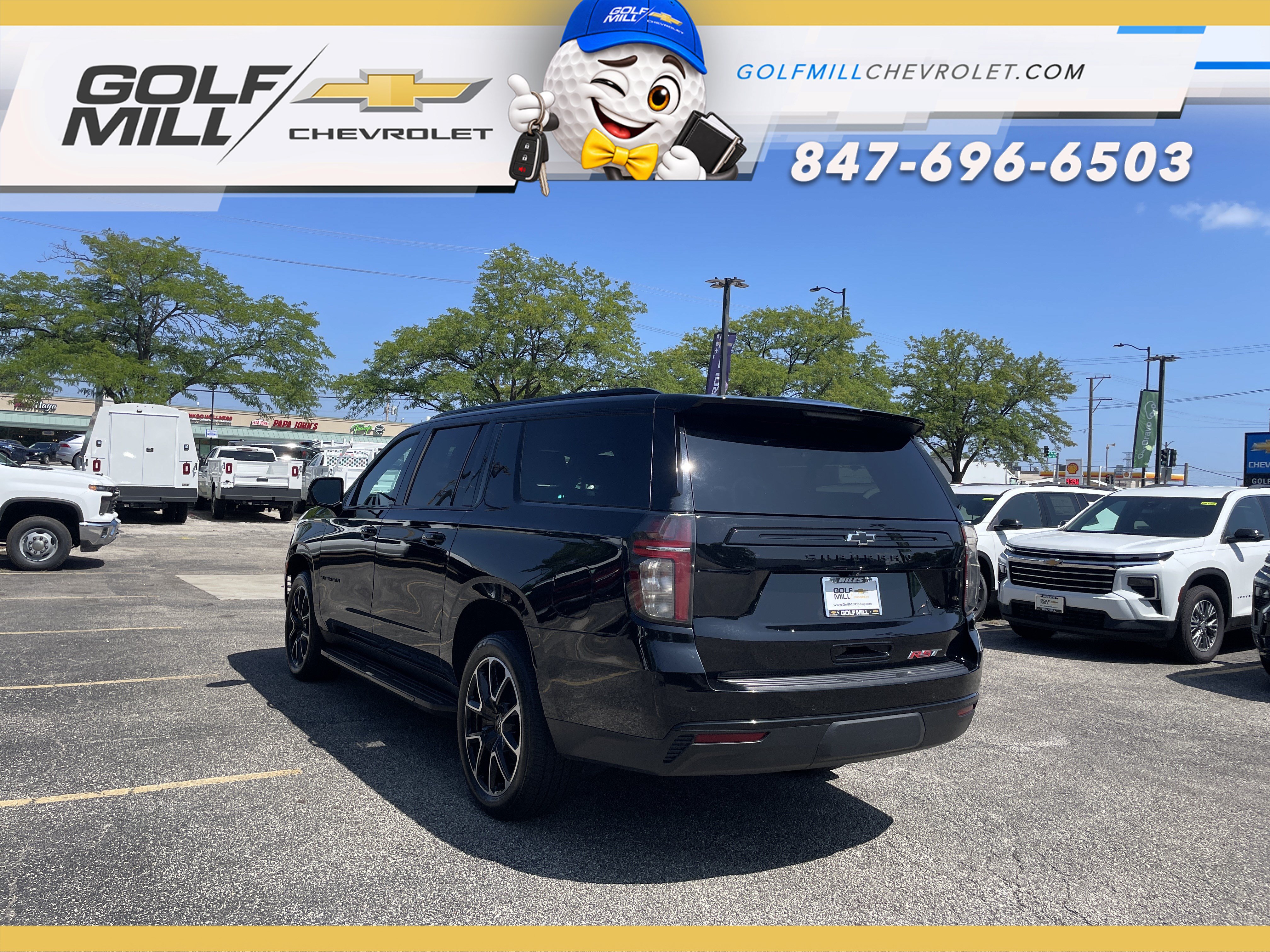 Used 2024 Chevrolet Suburban RST w/ Luxury Package AWD/4WD image 9