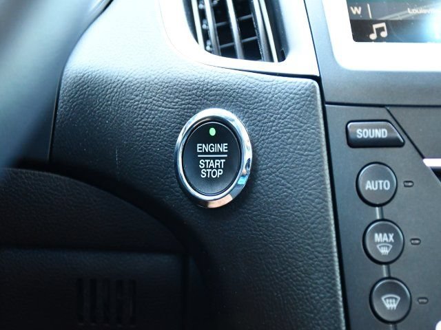 Used 2018 Ford Edge Titanium w/ Equipment Group 302A AWD/4WD image 19