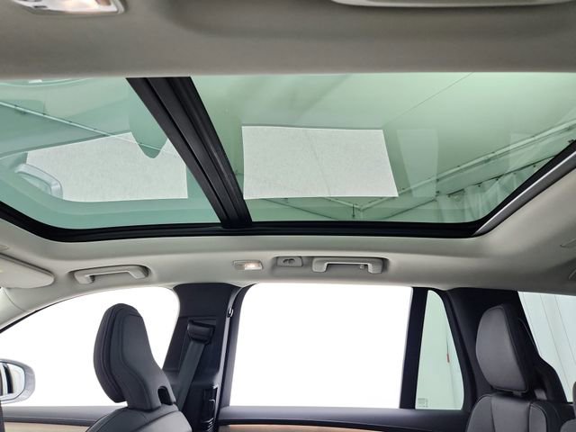 New 2026 Volvo XC90 B6 Plus w/ Protection Package Premier image 30