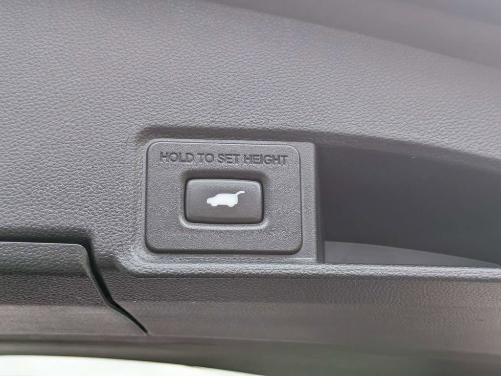 Used 2019 Acura RDX AWD w/ Advance Package image 14