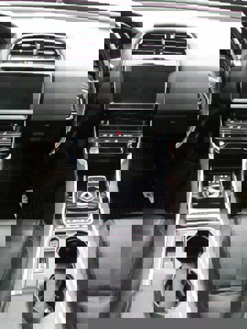 Used 2017 Jaguar XE Prestige image 18