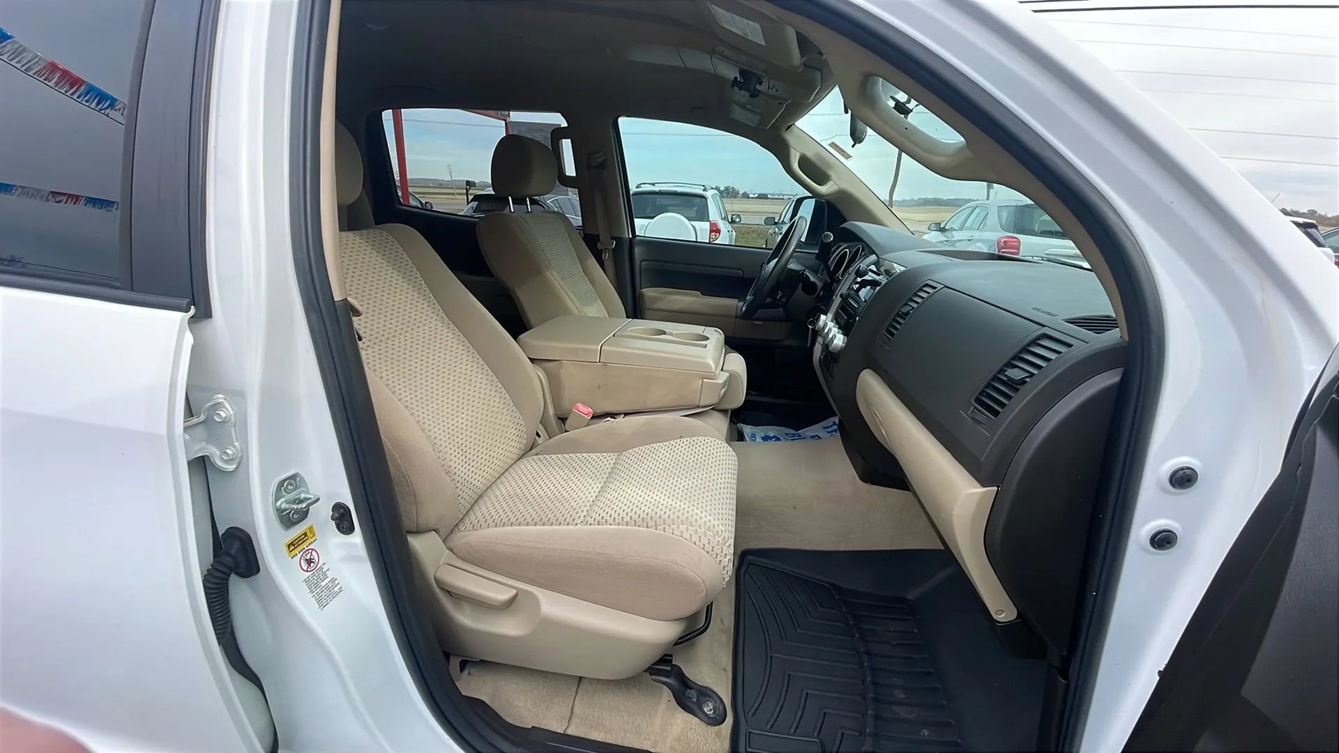 Used 2011 Toyota Tundra 4x4 CrewMax image 29